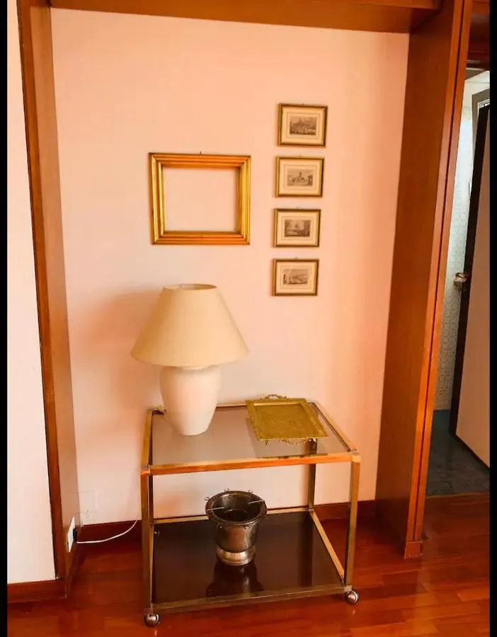 Casa Del Sole - Gran Vista Roma - Via Cadlolo 90, Roma Apartment 0*, Rome Italy